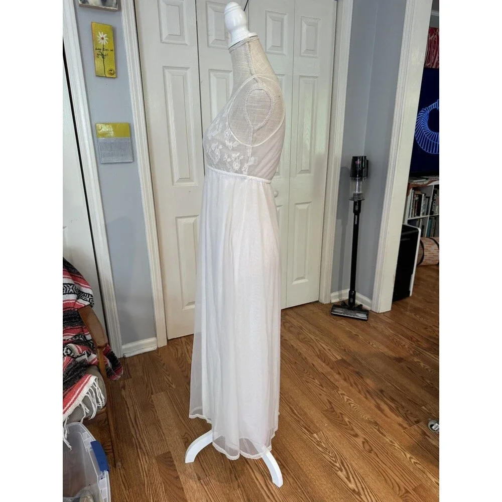 Vintage Miss Elaine Sleeveless Lace Bodice Sheer lined in white Nightgown Bridal